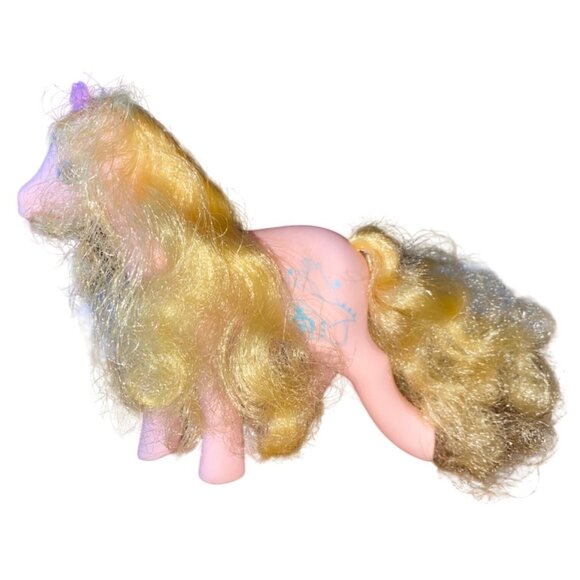 Vintage 1984 My Little Pony Flutterbye Pegasus Yellow Hair Pink Body Figurine - Picture 7 of 13